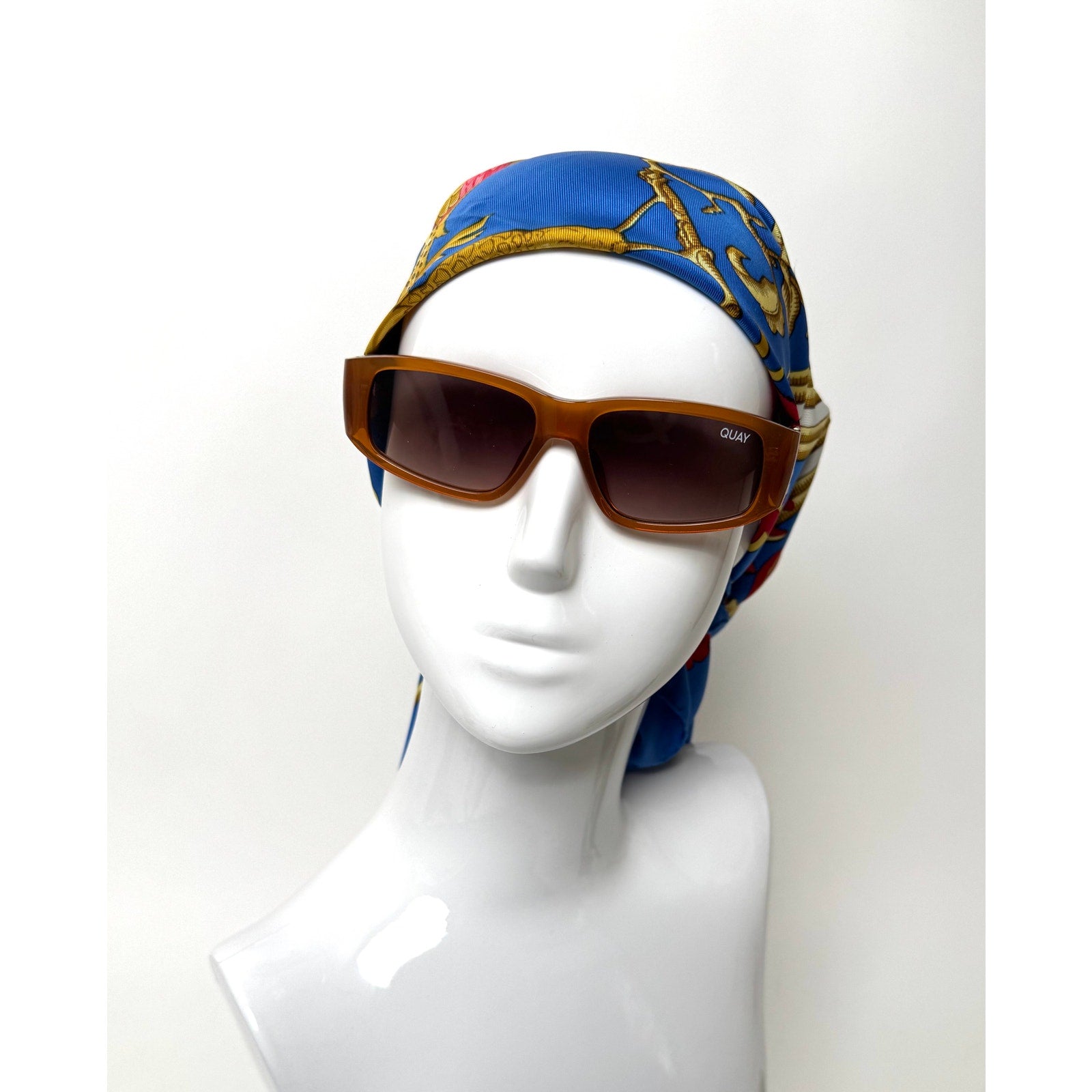 Quay NWOT No Envy Caramel Rectangular Sunglasses