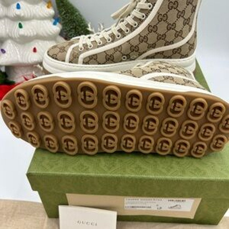 Men's Gucci interlocking G high top sneakers size 8, made in Italy