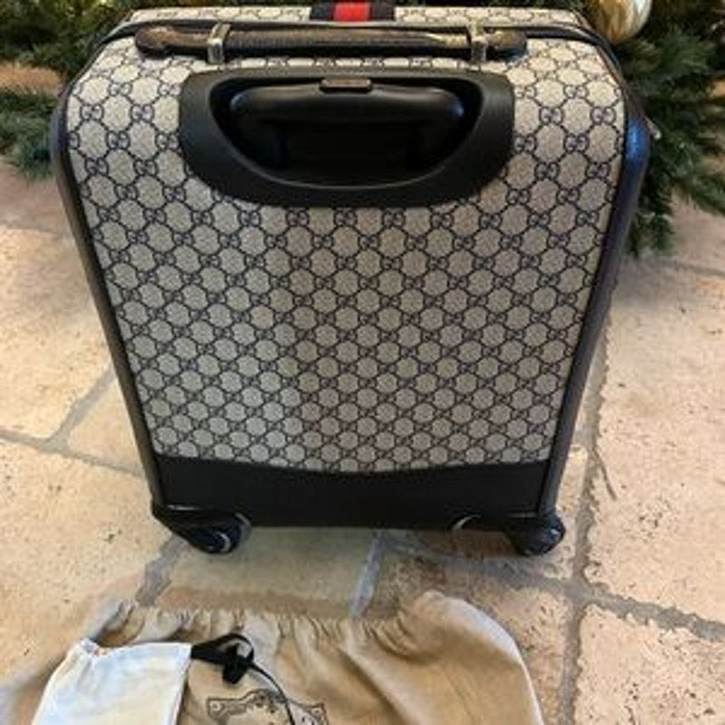 Gucci Savoy GG Supreme small cabin, carry-on suitcase made in Italy NWT