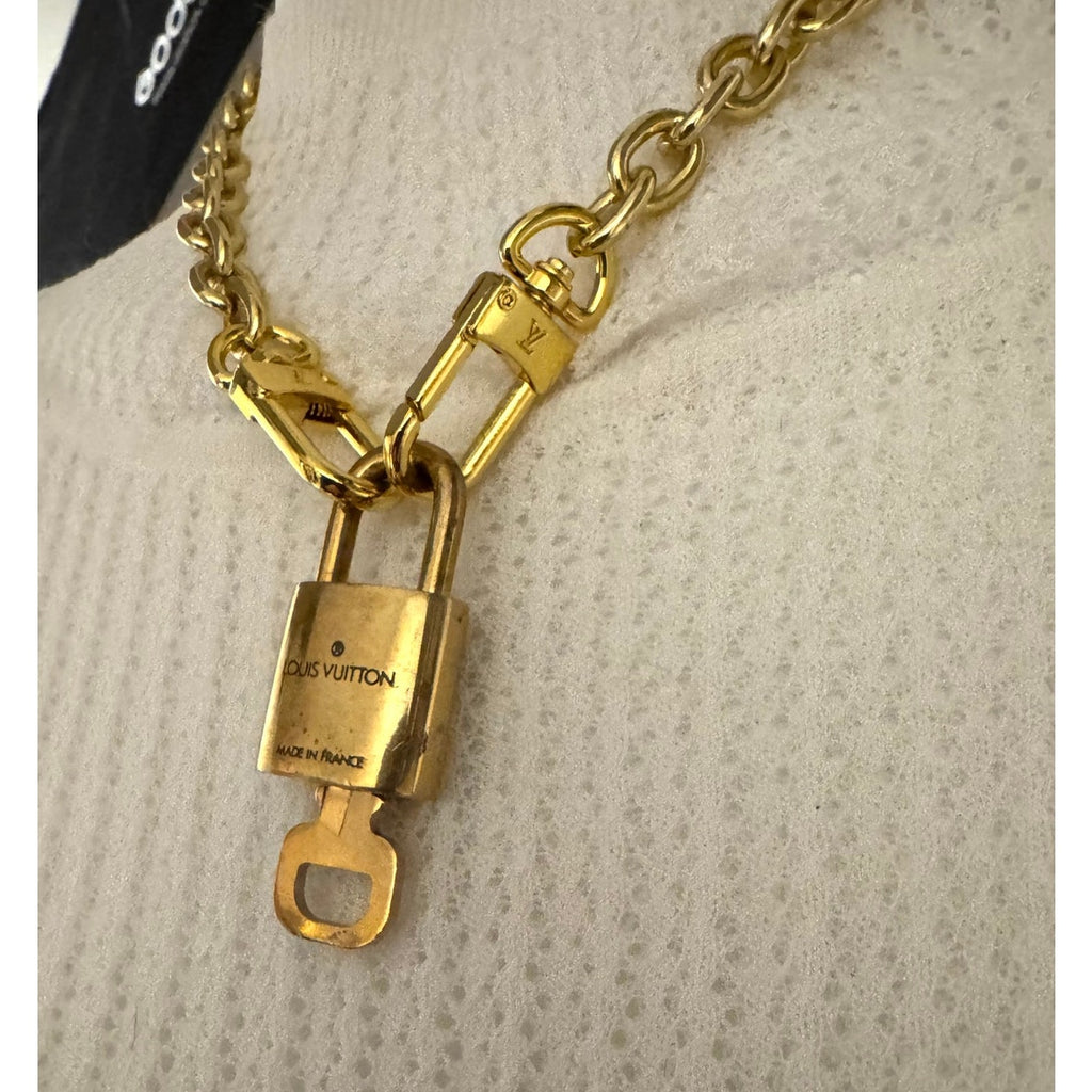 Louis Vuitton LV 319 Lock With Key Chain Necklace