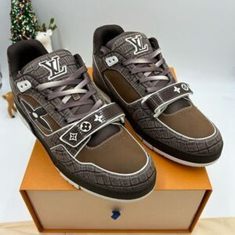 Men’s Louis Vuitton trainer sneakers mocha crocodile print size 11 fits US 13