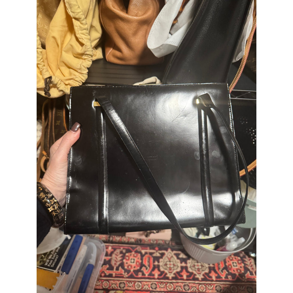 Gucci Vintage Black Leather Structured Kiss Lock Shoulder Bag