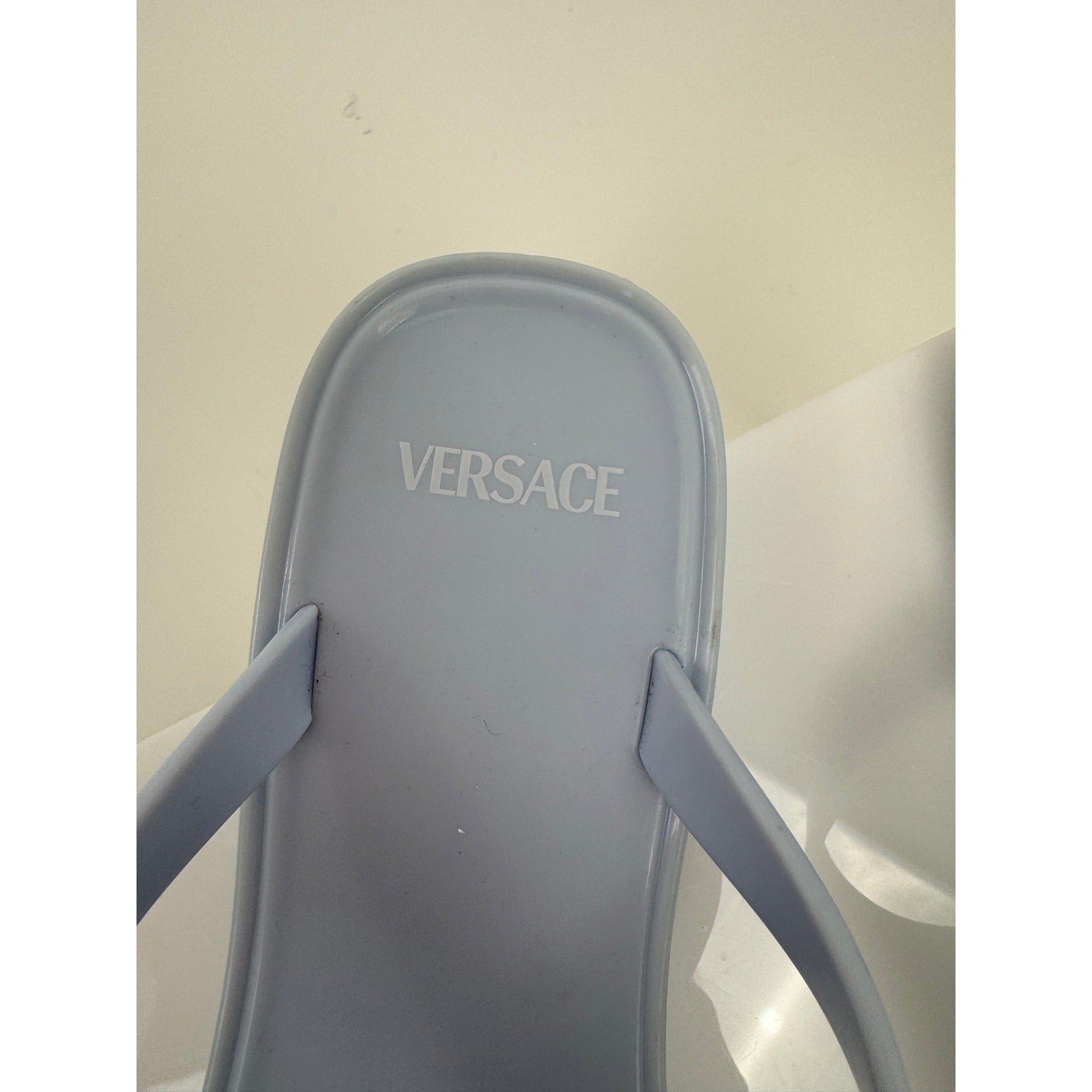 Versace NWOT Blue Rubber Medusa Flip Flop Thong Sandals – Size EU 37 / US 7