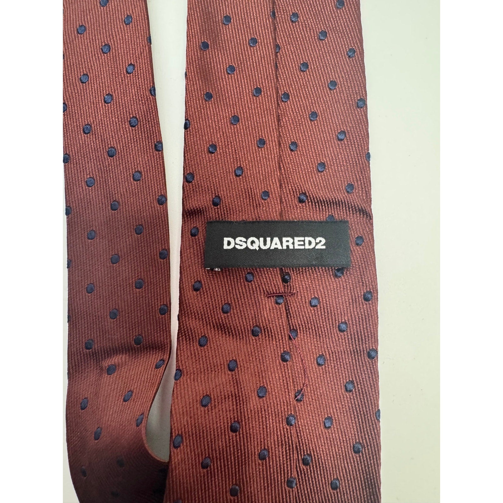 Dsquared2 NWOT Men's Burgundy & Navy Silk Polka Dot Tie Made in Italy