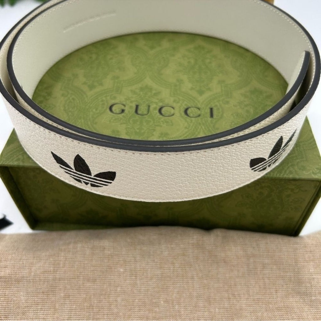 Unisex Gucci, X Adidas, GG Marmont, leather belt
Sizes 90 cm/36 inches
Italian