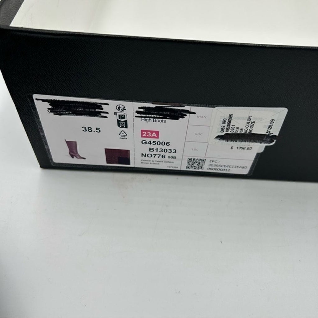 Women's Chanel icon plain toe block, heel boot 
Size 38.5 
Made in Italy.