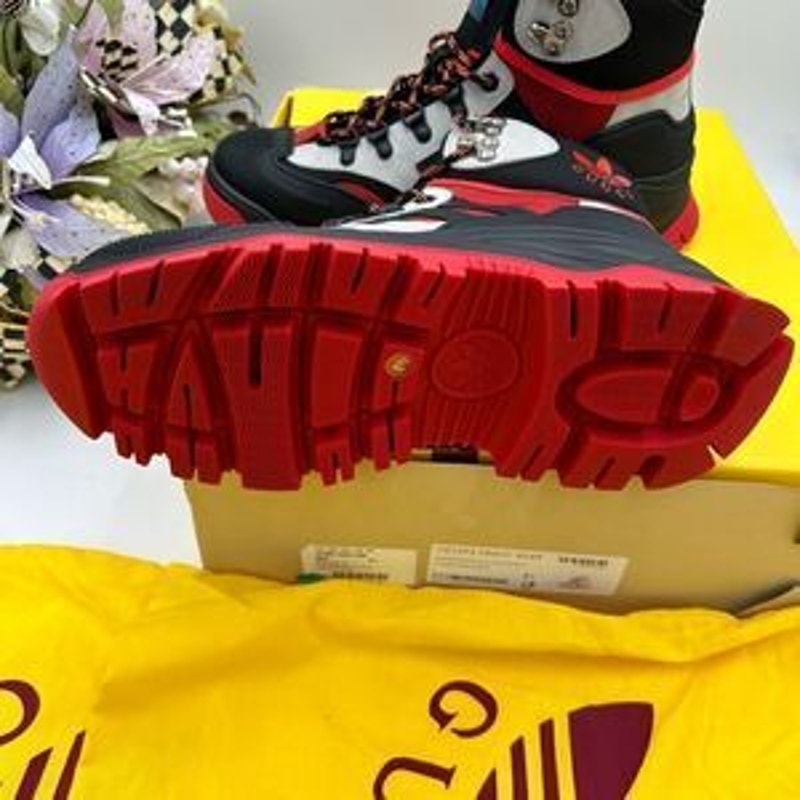 Men’s Gucci X Adidas lace up boots size 8.5 made in Italy