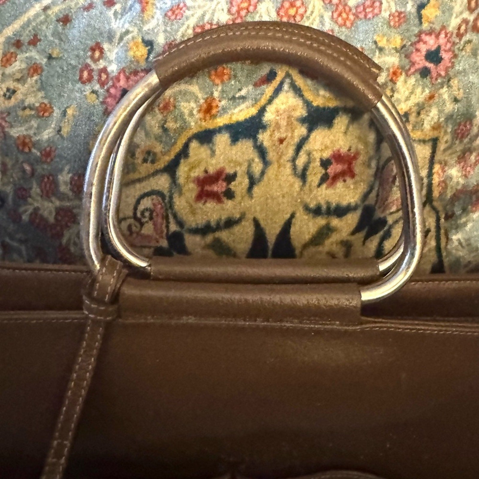 Gucci, Tom Ford era brown, leather tote w/circle top handles, 3 exterior pockets