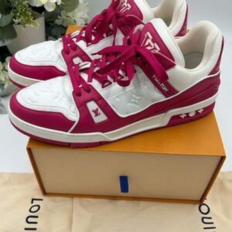 Men’s Louis Vuitton calfskin leather trainer sneakers size 11, fits 13 US