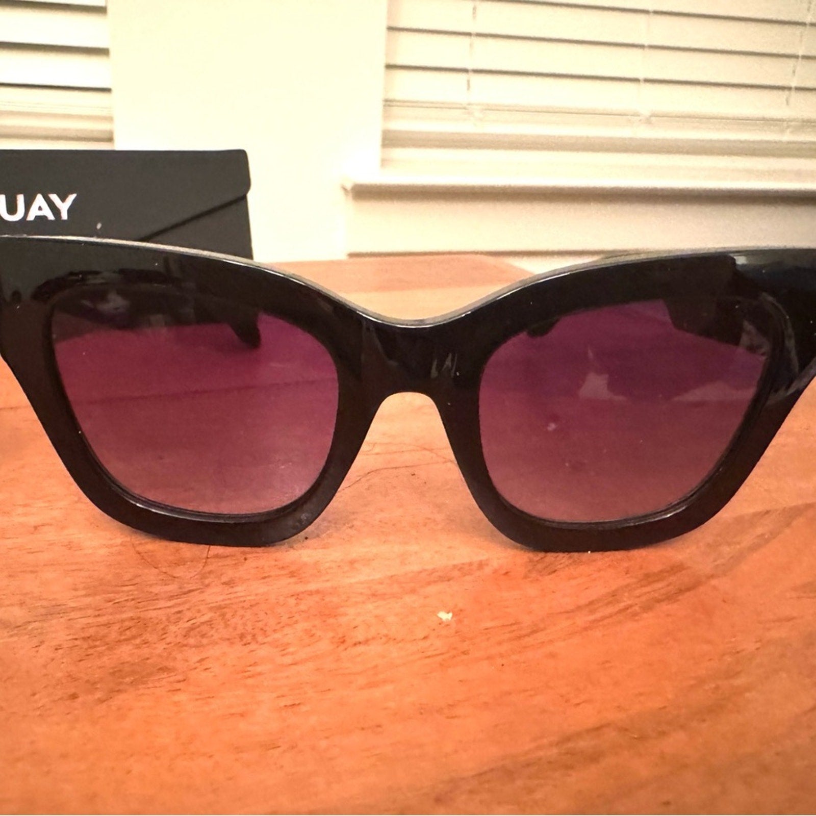 Quay BY THE WAY sunglasses NWOT’s Ivory