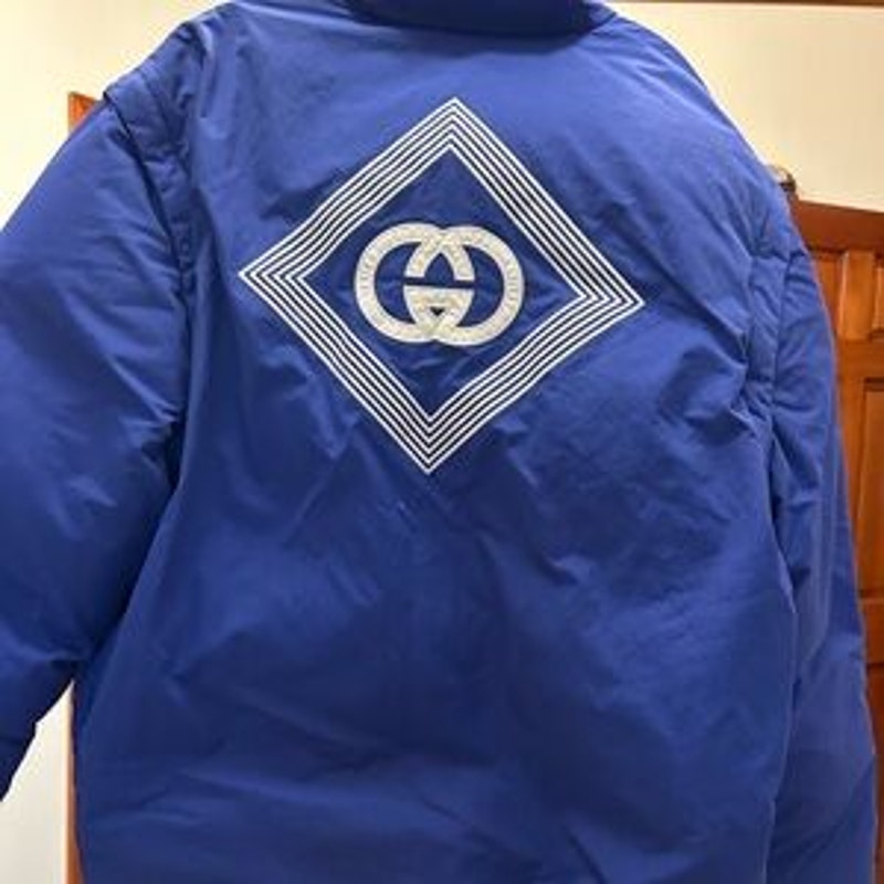 Men's Gucci, detachable sleeve puffer jacket size 54 made in Italy