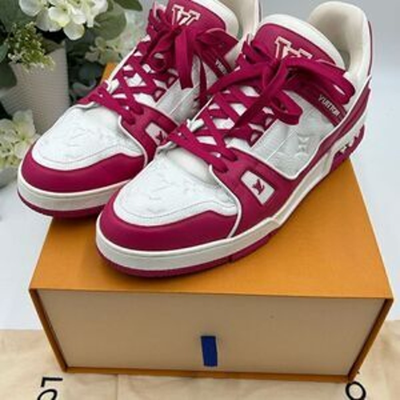 Men’s Louis Vuitton calfskin leather trainer sneakers size 11, fits 13 US