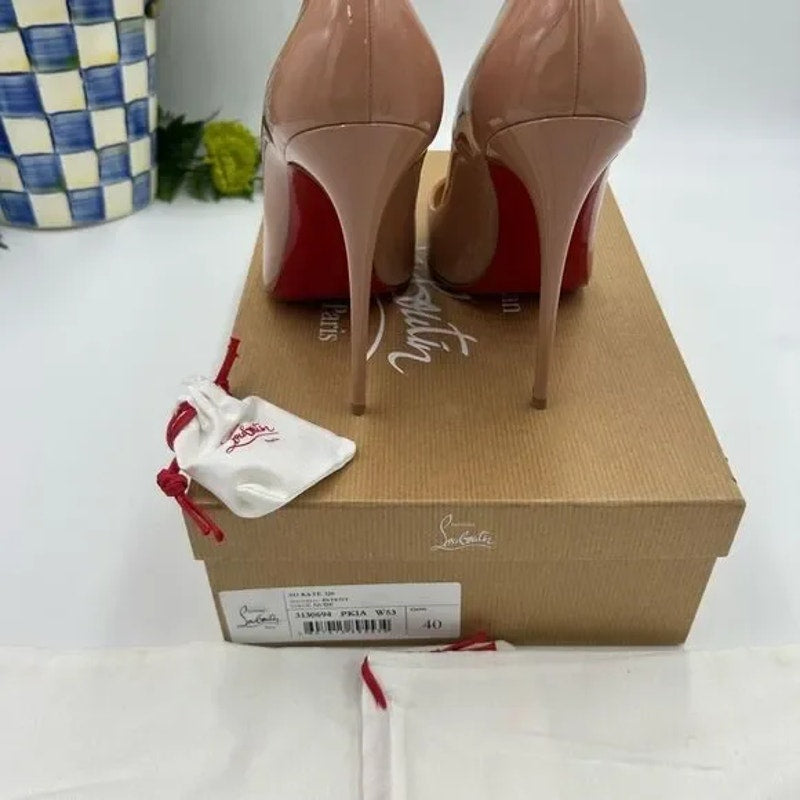 Women’s Christian Louboutin so Kate 120 heels size 40 made in Italy