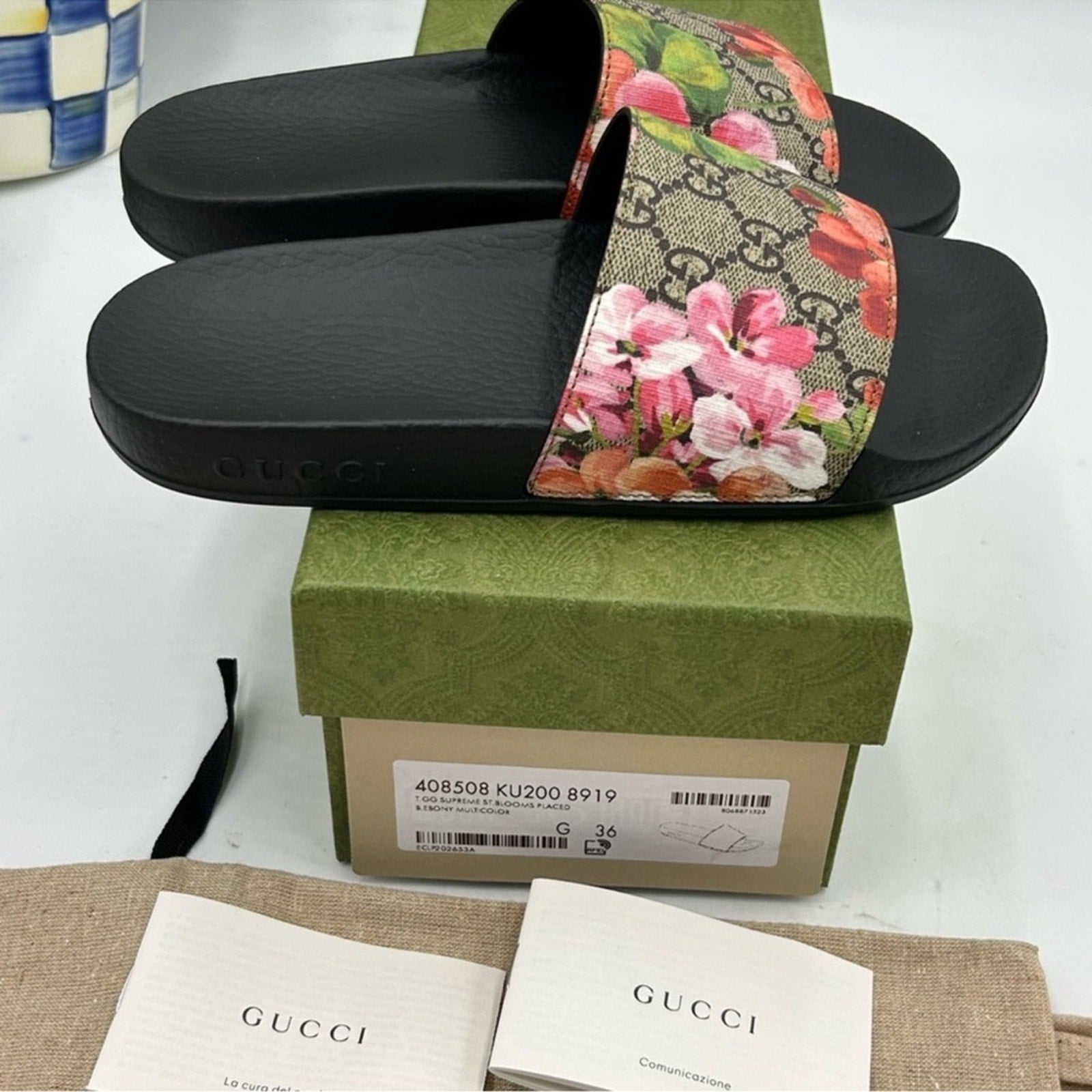 Women's Gucci GG bloom pool slides 
Size 36 
Made in Italy