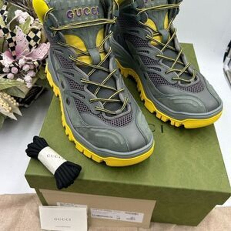 Men’s Gucci lace up boots size 10 made in Italy