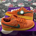 DS 2024 NIKE SB DUNK LOW
"BURNT SUNRISE" SKATE
SNEAKERS SHOES SIZE 8.5