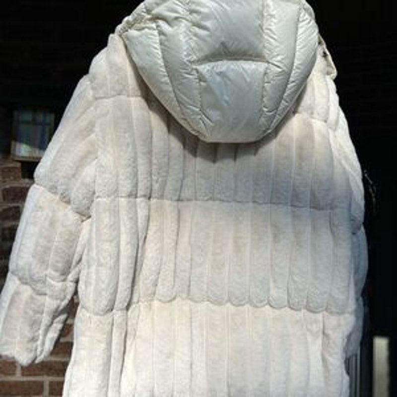 Women's Moncler White faux fur detachable hood down jacket size 3 NWT