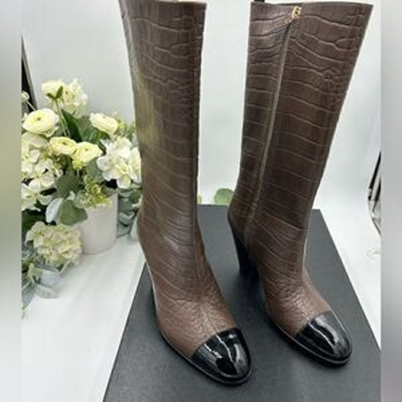 Women’s Chanel icon plain toe block, heel boot size 38.5 made in Italy