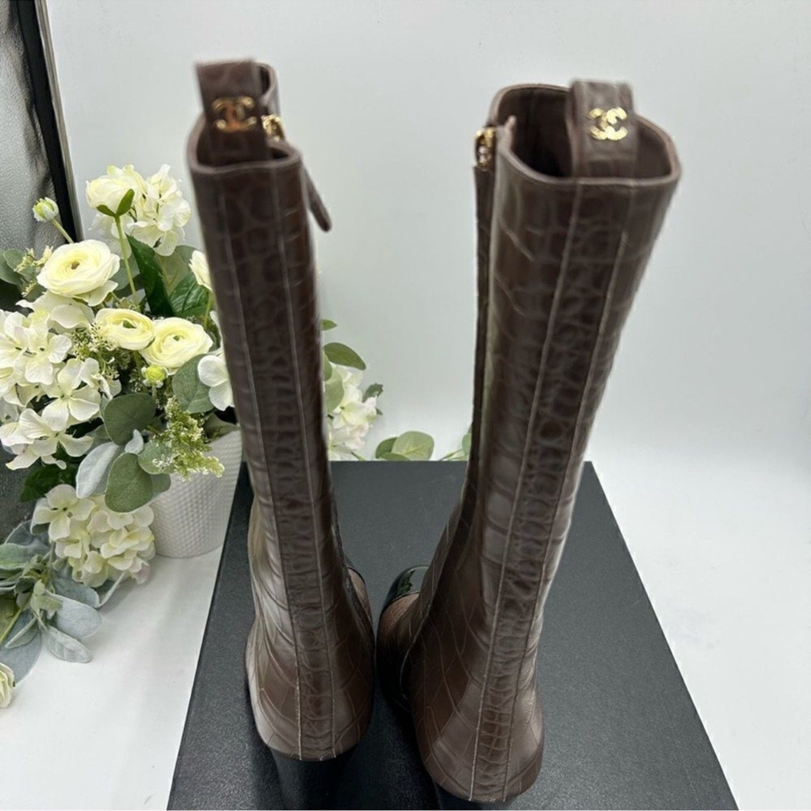 Women's Chanel icon plain toe block, heel boot 
Size 38.5 
Made in Italy.