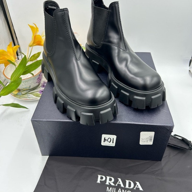 Men's Prada MONOLITH leather Chelsea boots size 11 made in Italy