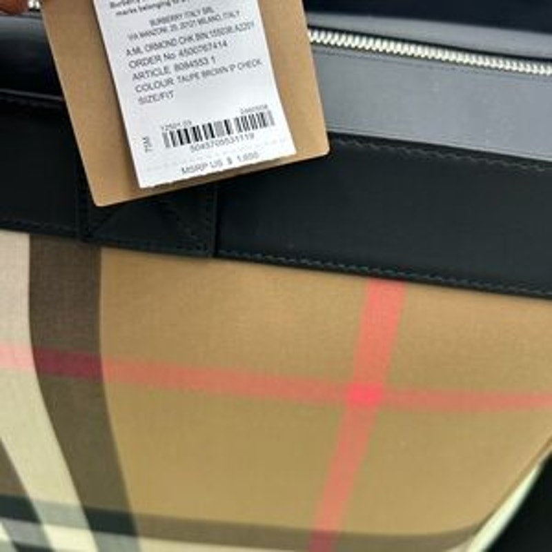 Women's Burberry Ormond giant leather check tote bag made in Italy NWT