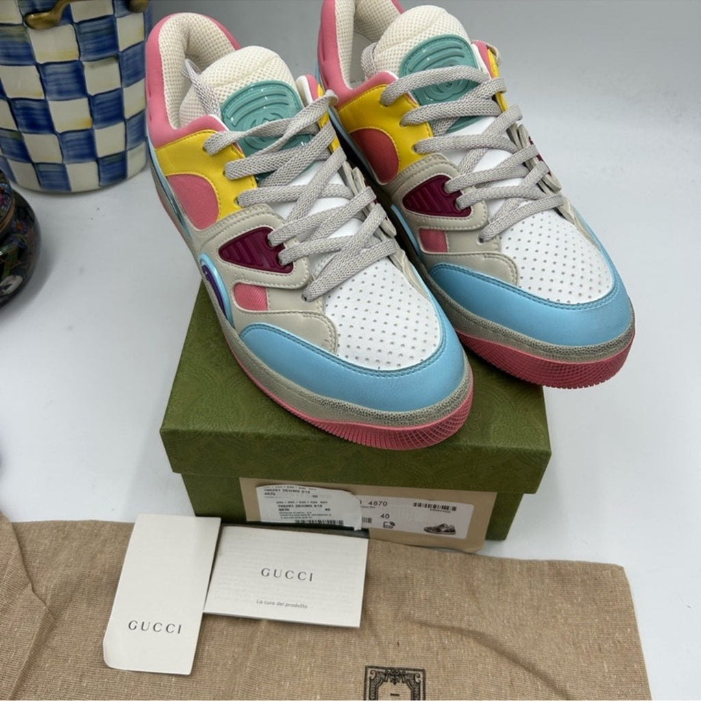 Women's Gucci basket, distressed, low top leather sneakers size 40 made in Italy