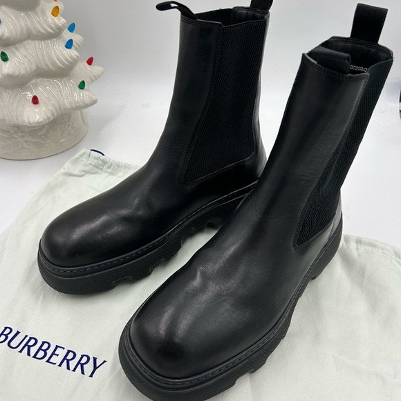 Men's Burberry leather Chelsea boots size 43 made in Italy