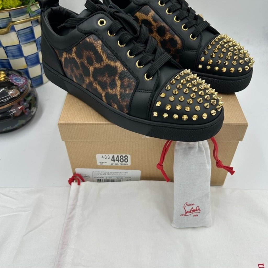 Men's Christian Louboutin, Louis Jr, spikes
Orlato flat sneakers size 42 Italy