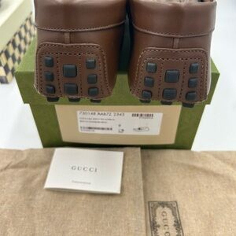 Men's Gucci interlocking G Supreme driver loafers size 9, made in Italy