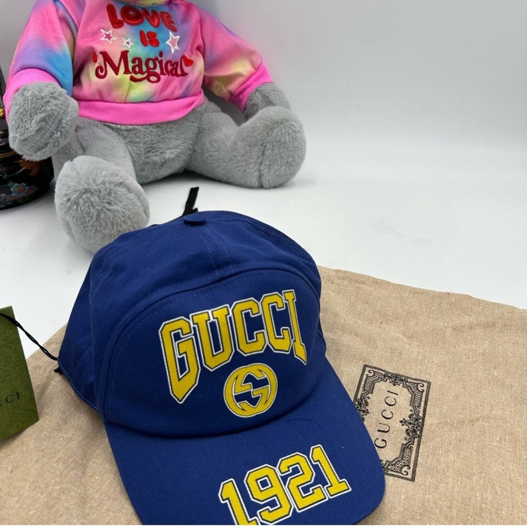Men's Gucci 1921 logo baseball cap size medium/adjustable made in Italy