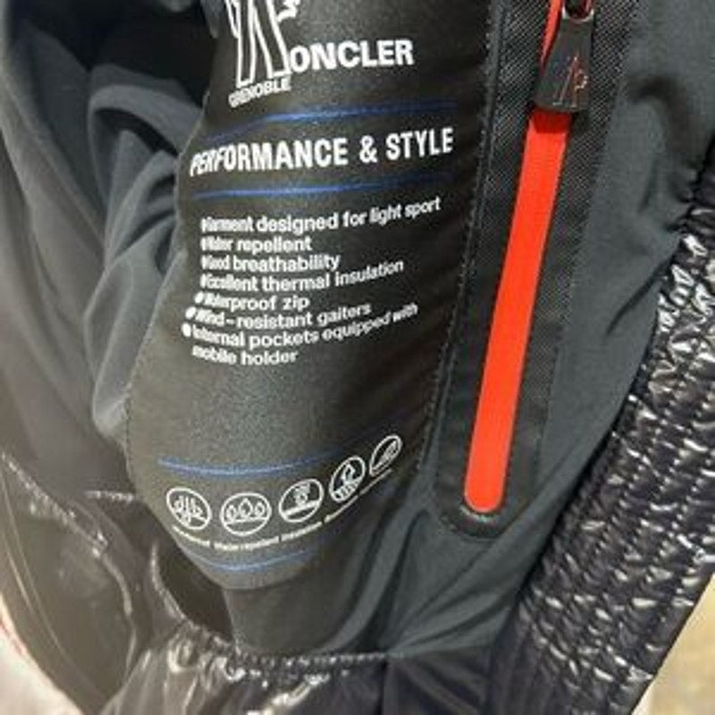 Women's Moncler Grenoble waterproof ski jacket size 0 NWT