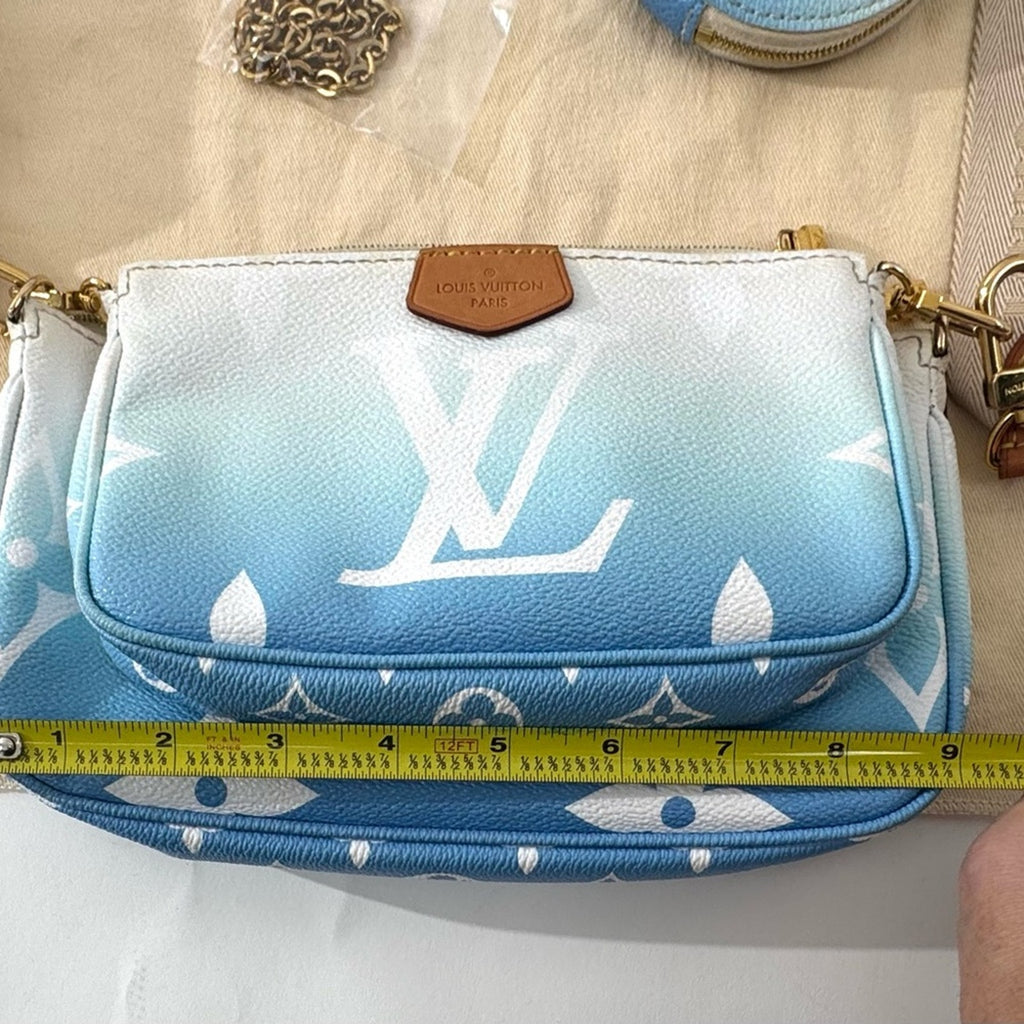Louis Vuitton BY THE POOL-multi pochette (3)w/guitar strap/LV branded gold chain
