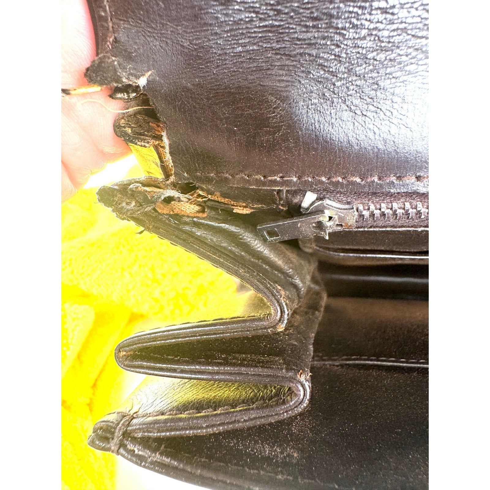 Gucci Vintage Chocolate Brown Leather Gold Chain Handbag