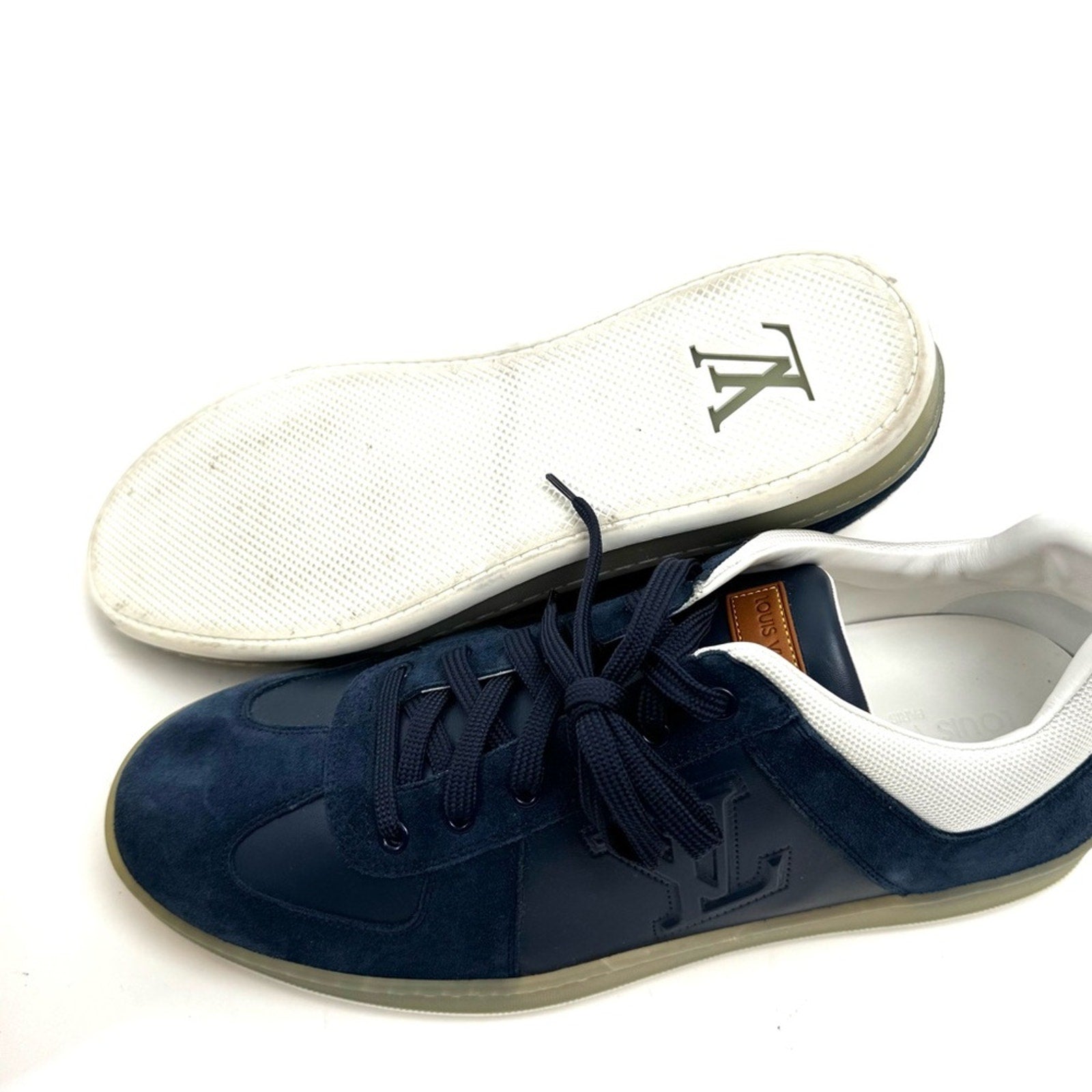 Men’s Louis Vuitton “OFFSHORE”bicolor navy blue LV 8.5 FITS US 9.5, FR 42.5 VNDS