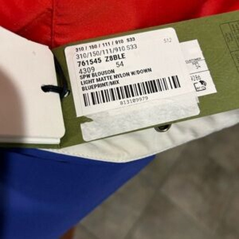 Men's Gucci, detachable sleeve puffer jacket size 54 made in Italy