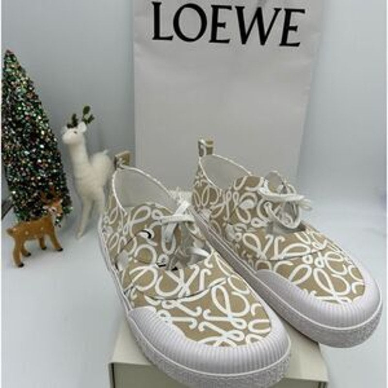 Men’s Loewe canvas, low top sneakers size 44 made in Spain