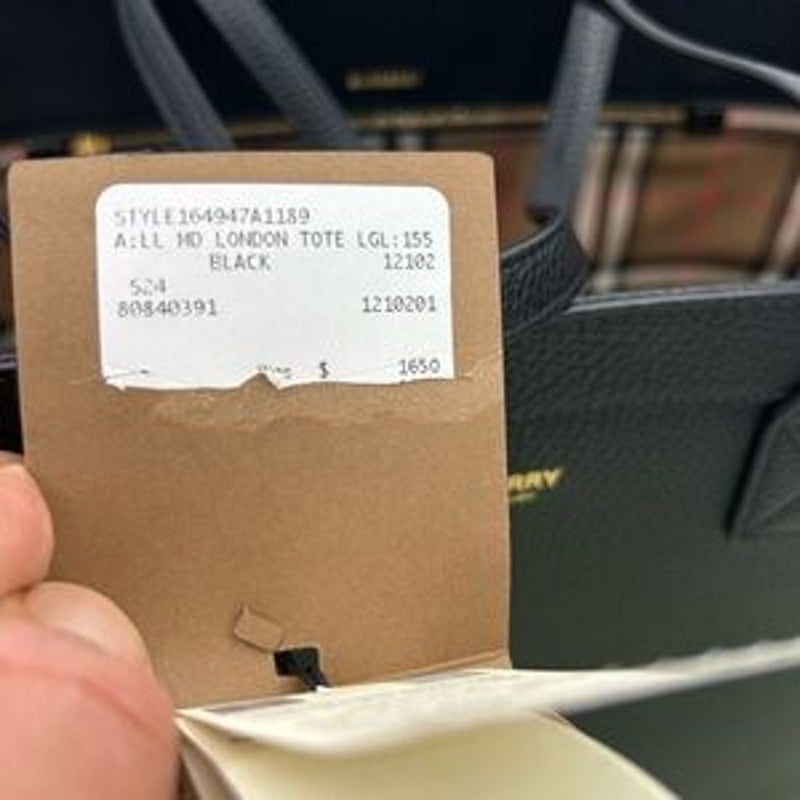 Women’s Burberry pebble grain, leather check lined , large shopping tote Italy