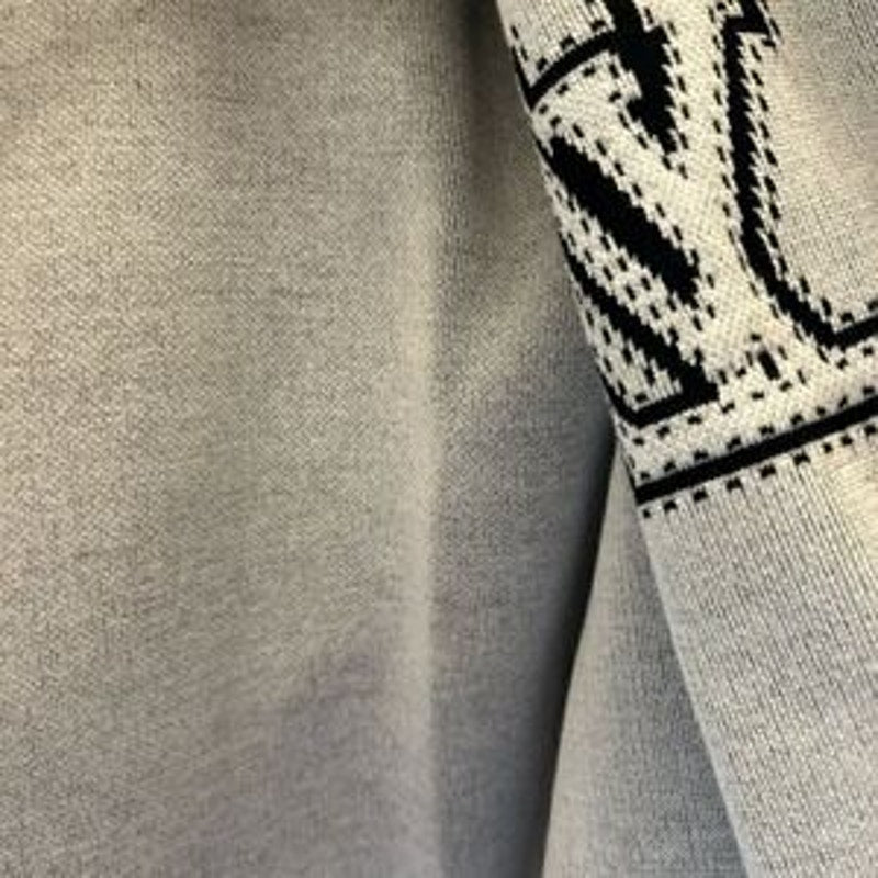 Men’s Louis Vuitton graphic intarsia zip front hoodie four XL limited edition