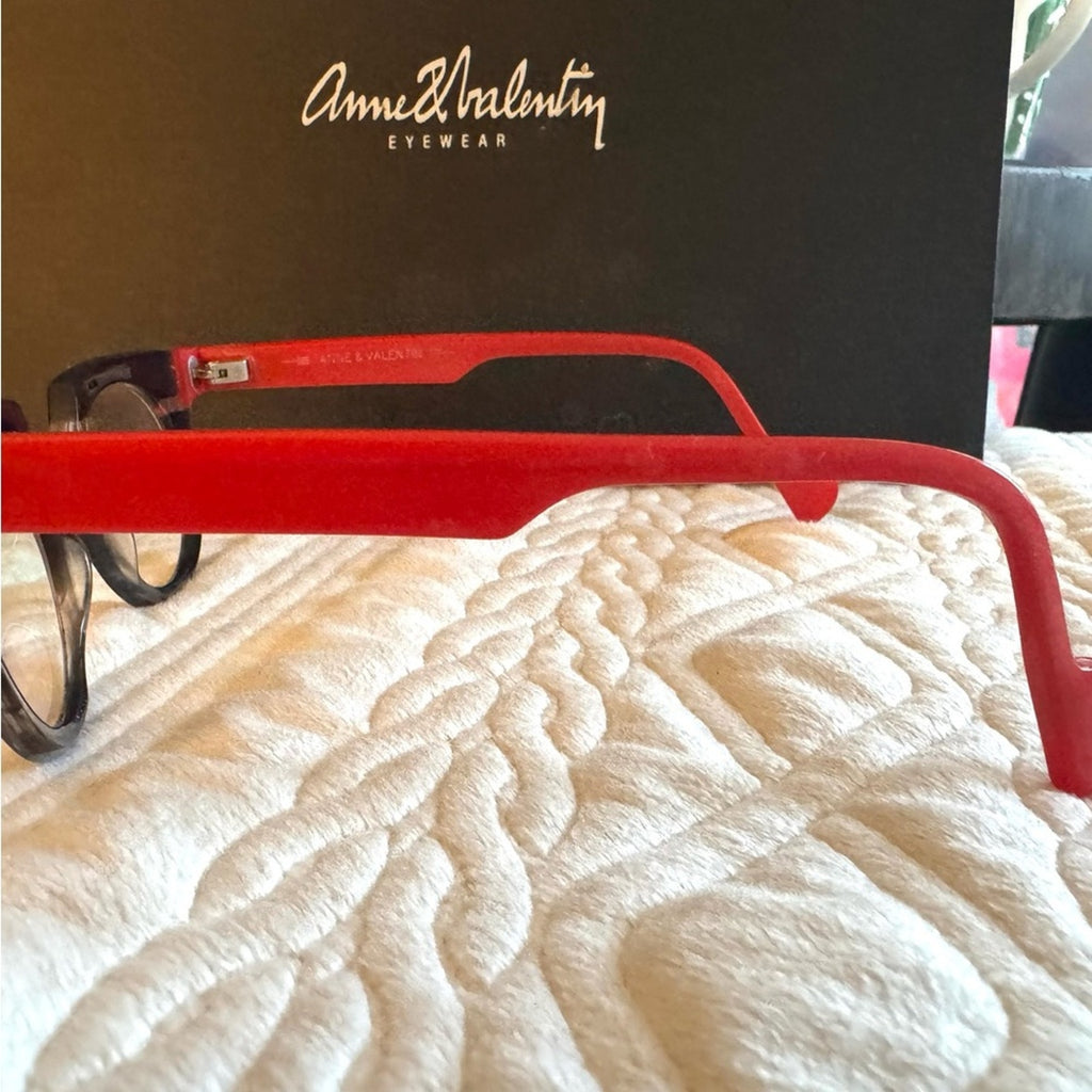 Anne & Valentin custom frames hand crafted in France 
Eyeglass Art Red Black