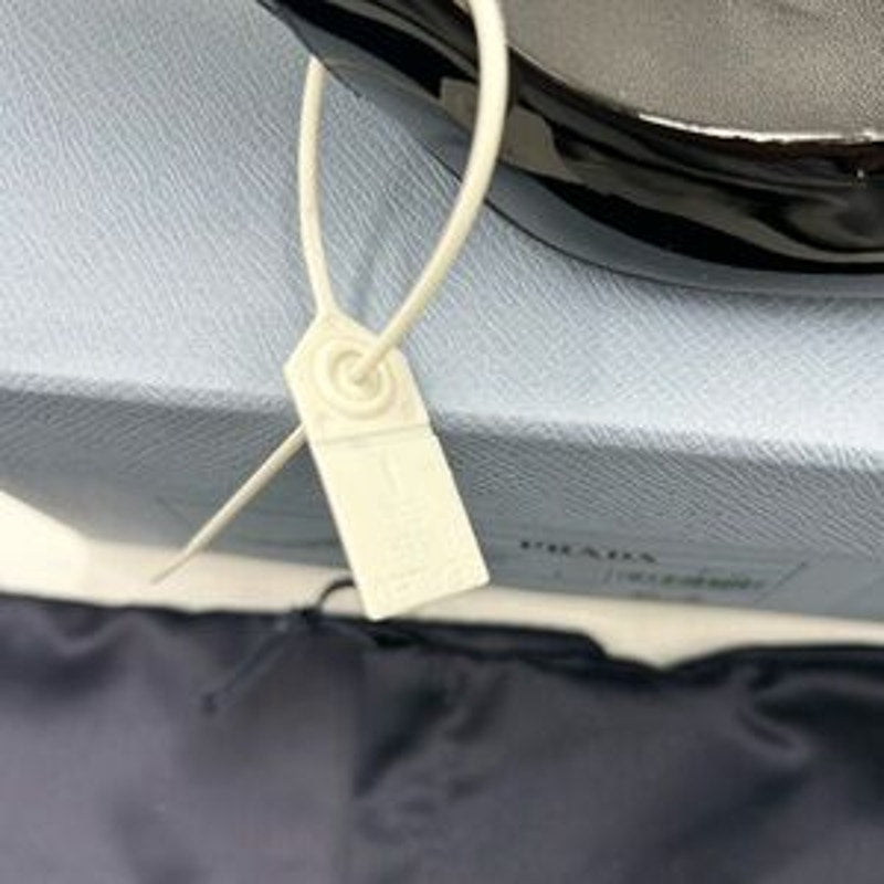 Women's Prada patent leather sling back pumps size 39 made in Italy