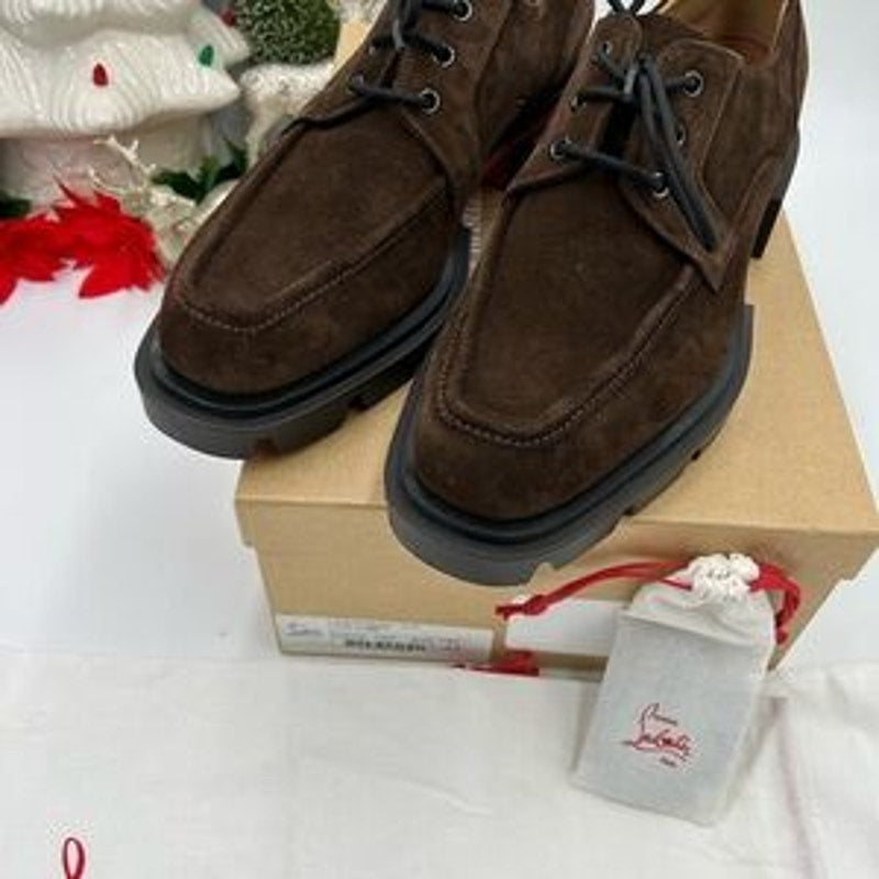 Men's Christian Louboutin, our Georges brown suede lace up shoes size 43