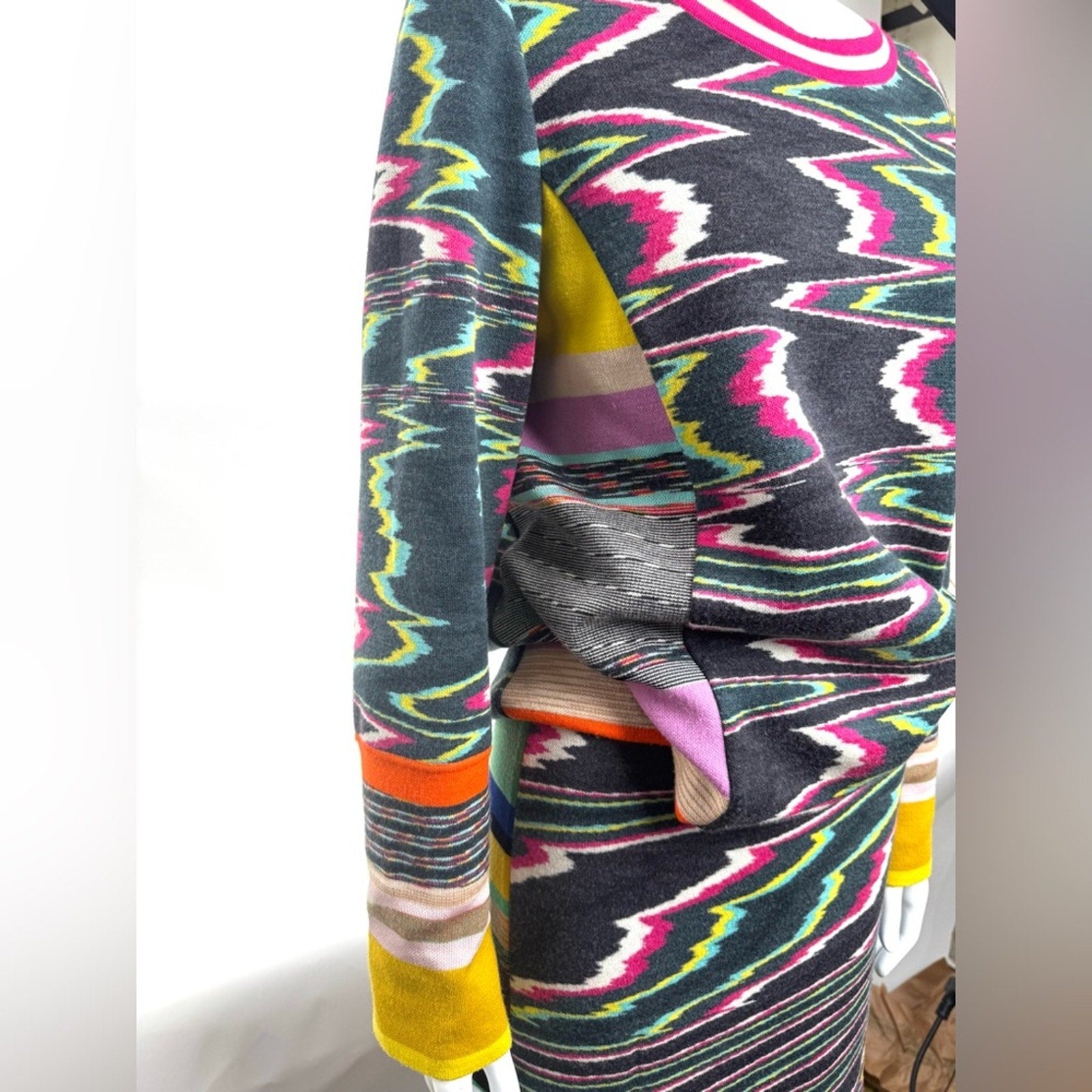 Missoni flame stitch set, cotton fabric top Size 10, Skirt Size 8 RUNS LARGE