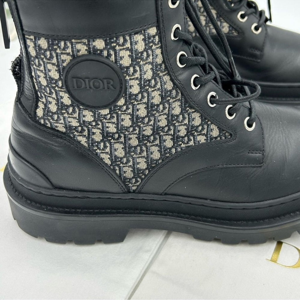 Women's Dior explorer ankle boots size 39 made in Italy