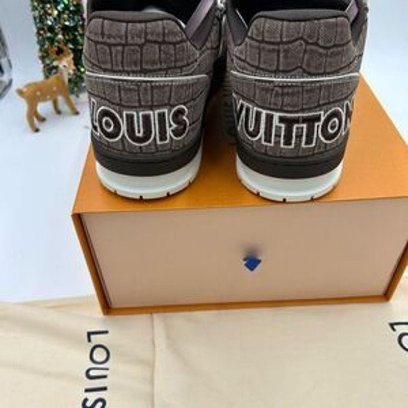 Men’s Louis Vuitton trainer sneakers mocha crocodile print size 11 fits US 13