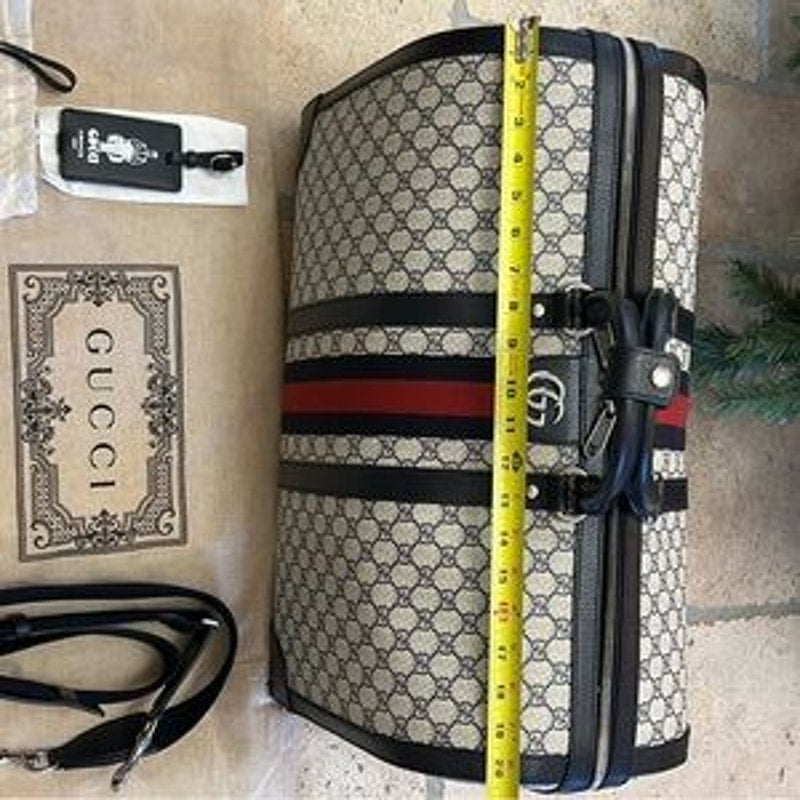 Gucci Savoy, GG Supreme large duffel bag made in Italy NWT