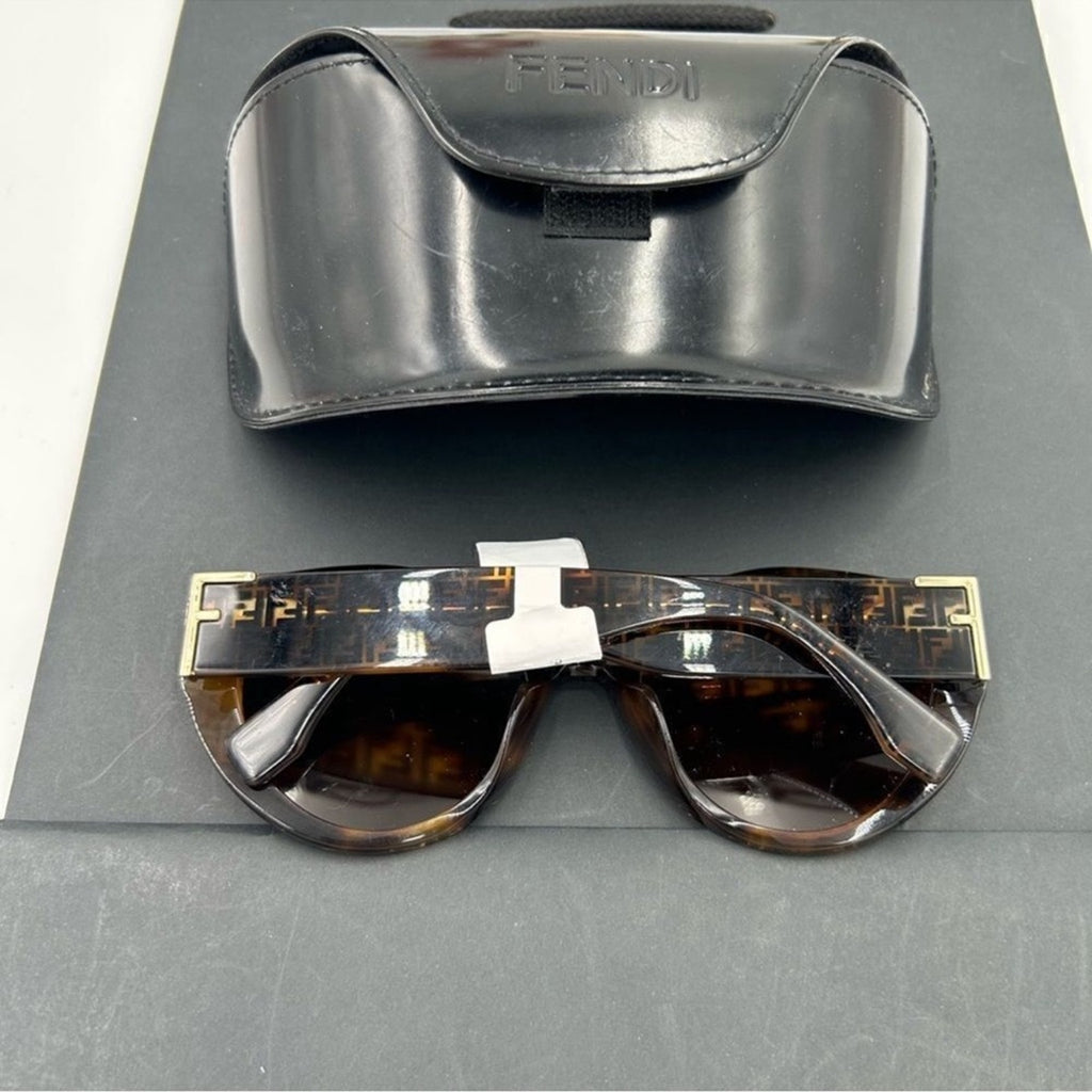 Women's Fendi tortoiseshell sunglasses
Made in Italy