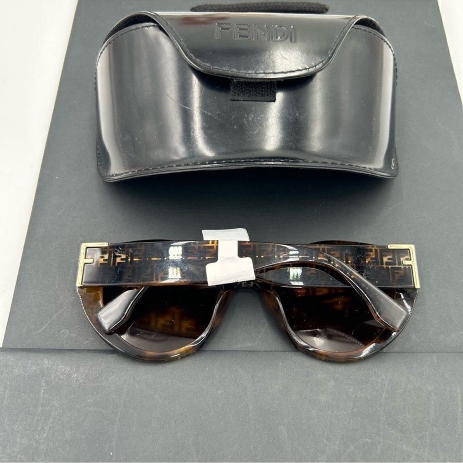 Women's Fendi tortoiseshell sunglasses
Made in Italy
