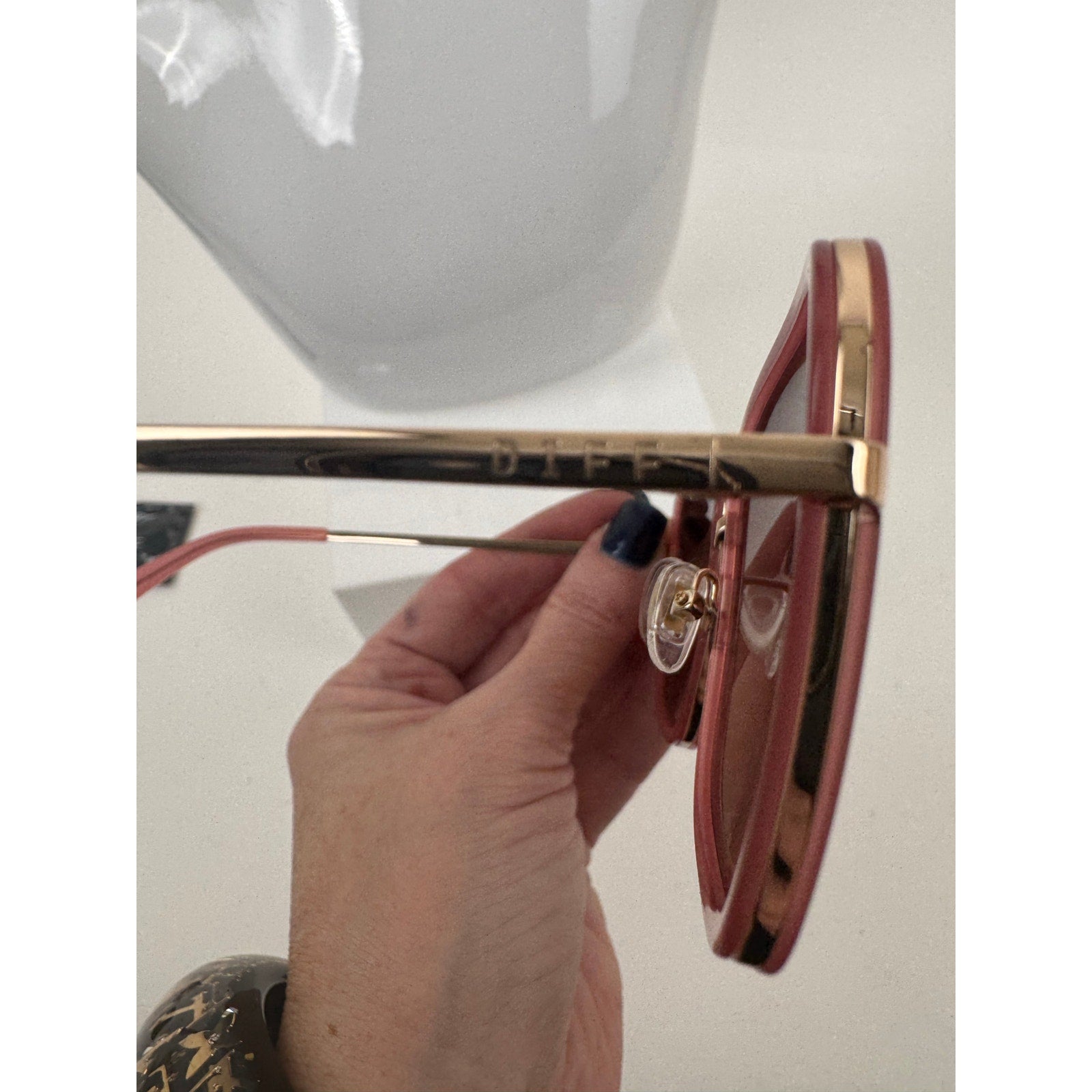 DIFF NWOT Pink & Gold Genevive Oversized Sunglasses With Case