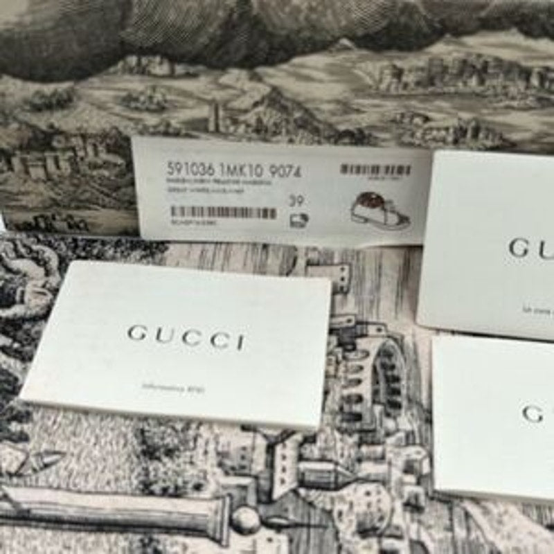 Women’s Gucci spiked shearling lined ankle boots size 39 made in Italy