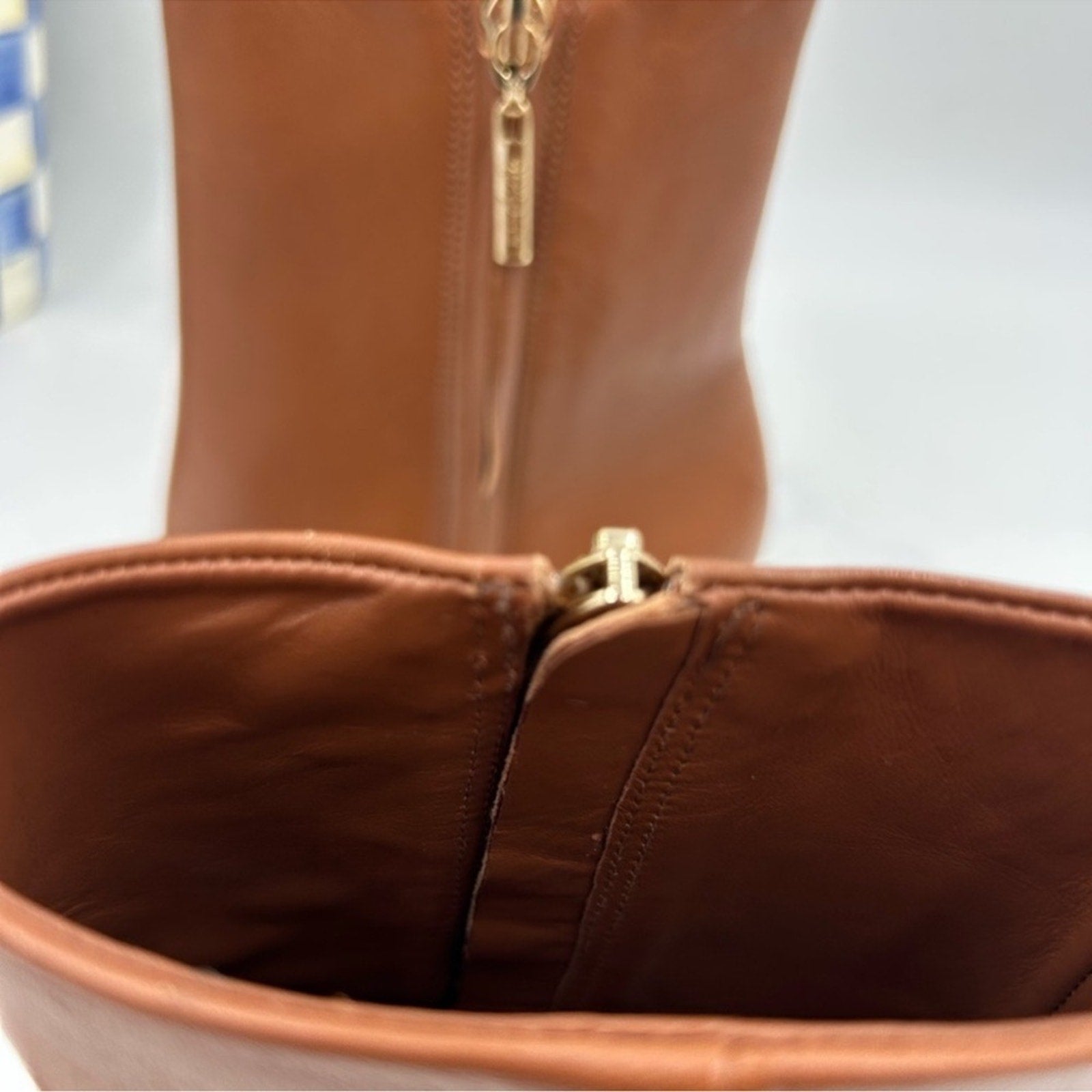 Women's Larroude Kate mini ankle boots size 7.5 made in Brazil